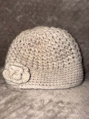 Fratelli Talli Italian Alpaca Wool Mix Womens Crochet Beanie Hat with Flower